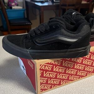 Vans KNU SCHOOL